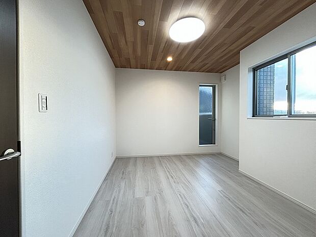 完成済み、実物をじっくりチェックできます。 