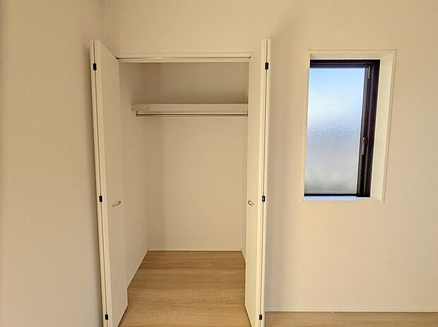 子供部屋にも嬉しい全居室収納スペース。 