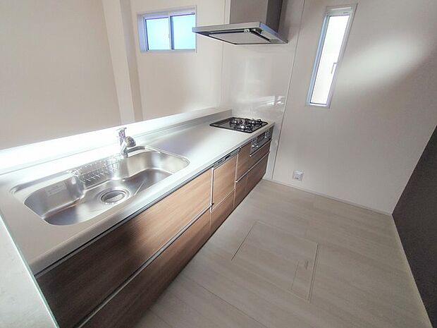 対面キッチンがご家族の温かい時間を演出。 