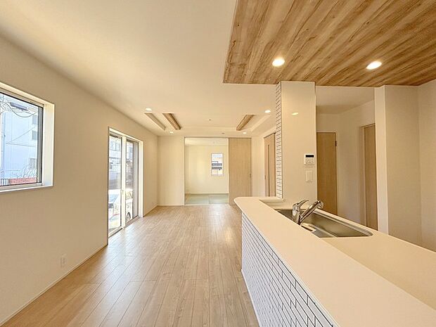 快適性とゆとりをデザインしたリビングは、広々した17帖。 