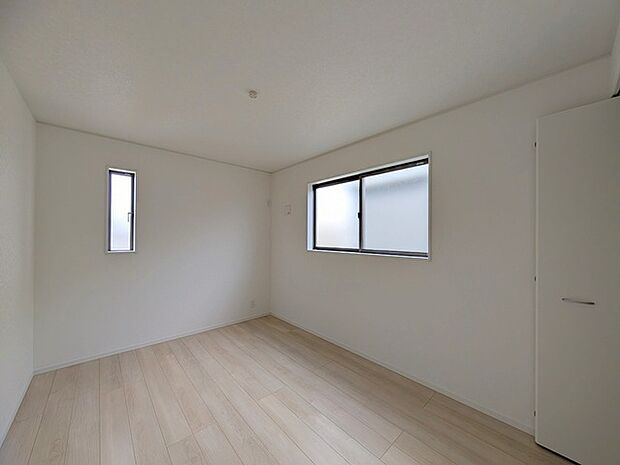 2階部分のお部屋の日当たりは、ご覧の通り明るいです。