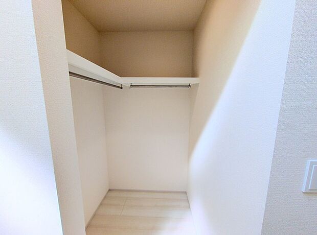 たっぷり収納で、お部屋の中はいつもキレイに片付きそうですね。