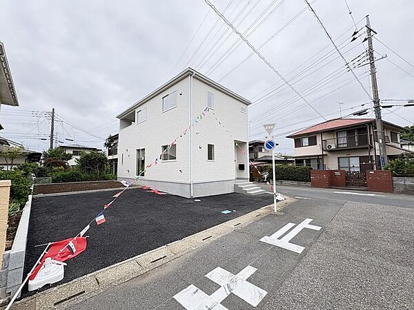 並列2台駐車可能な、ゆとりのカースペースがここに。