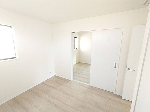 完成済み、実物をじっくりチェックできます。