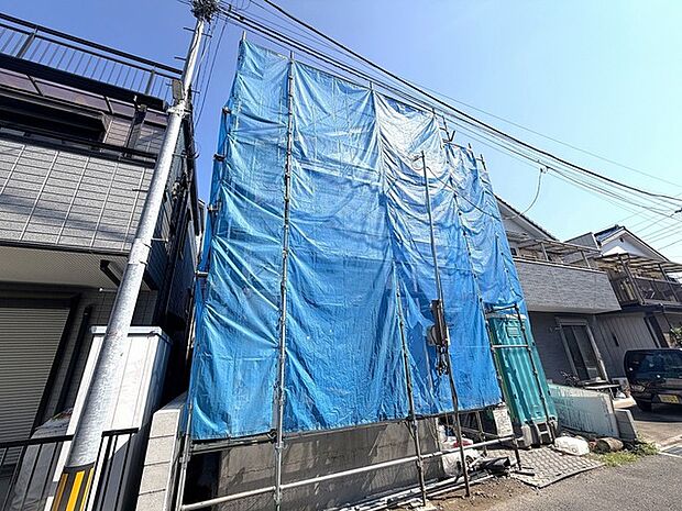 車通りの少ない閑静な住宅地、のびのびした子育てに適します。