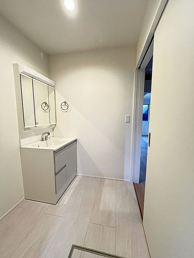 脱衣所は目覚めのスイッチが入る場所ですね。