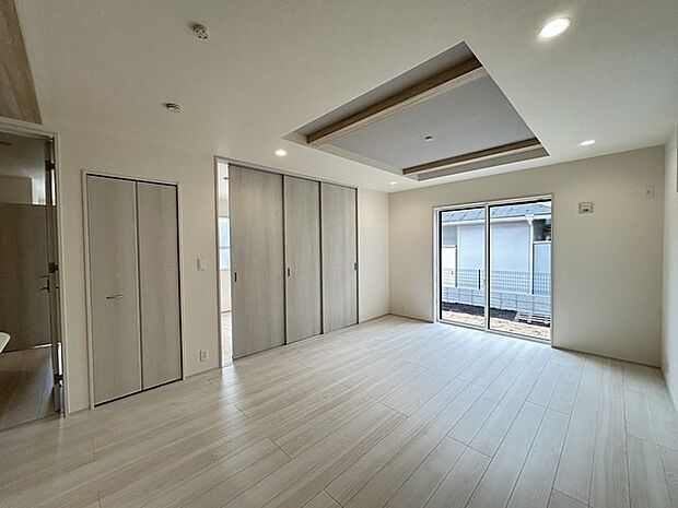 大画面ＴＶの配置も可能なワイドリビング 