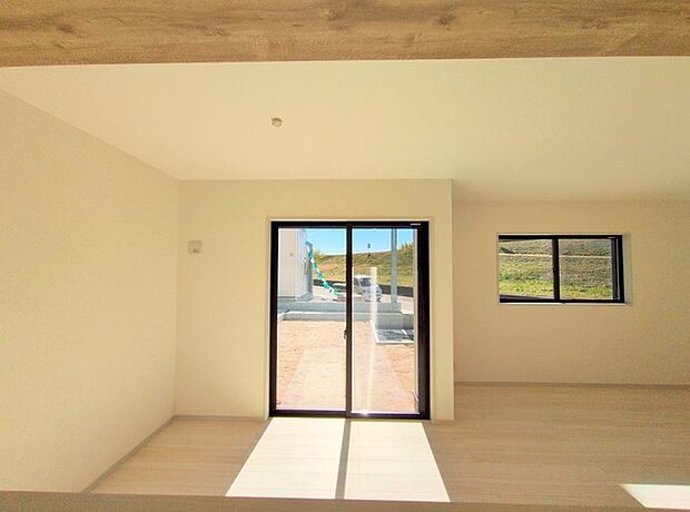 朝から日差しいっぱい、 早起きしたくなるＬＤＫ。 