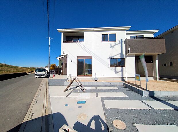 ゆったり駐車スペース、3台可。 