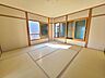 室内：柔らかな光が心地よい、穏やかな和の空間