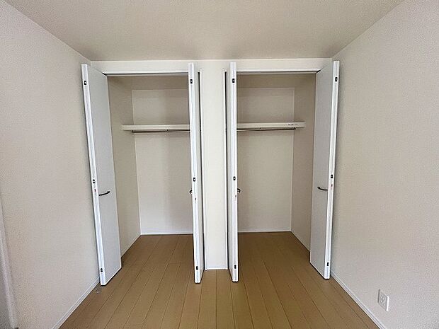 ご家族の思い出も大切にしまっておけるたっぷり収納。 