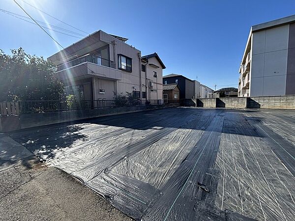ご家族の思い出を育む、用途多彩な広々敷地、約48坪です。