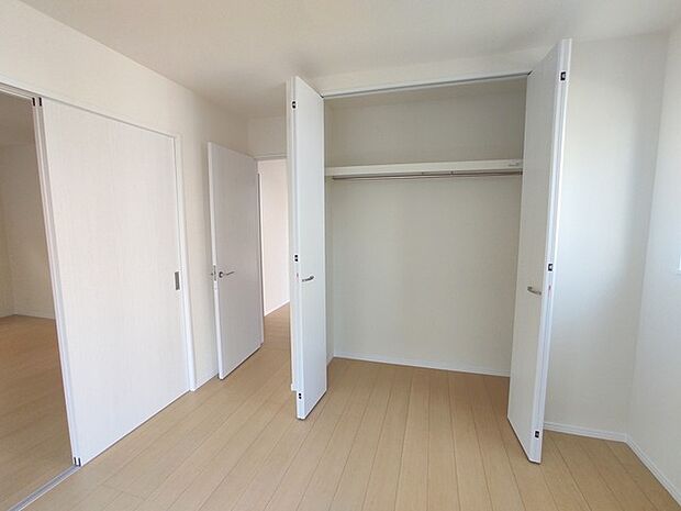 全居室収納スペース付きの物件です。