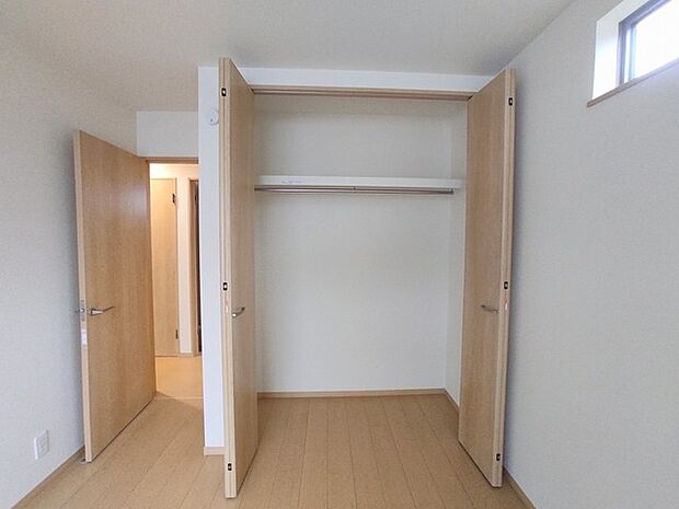 部屋ごとに設けた収納は、住みやすさへのこだわり。