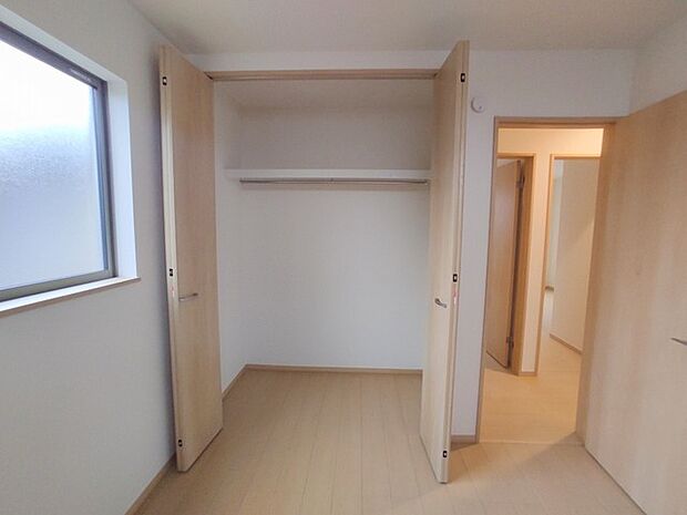 全居室収納スペース付きの物件です。