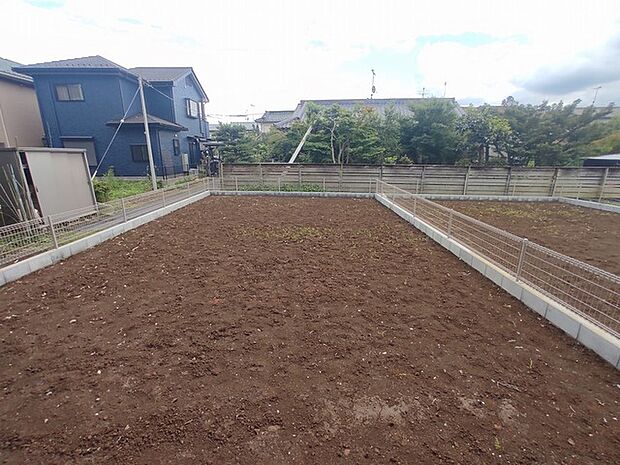 広々とした南庭は、太陽の下のリビングかもしれません。 