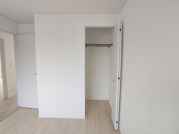 たっぷり収納で、お部屋の中はいつもキレイに片付きそうですね。