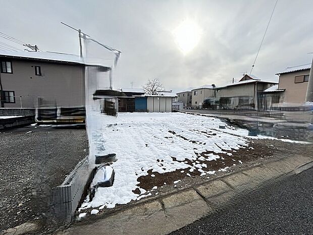 基礎から完成済みの住まいまで、各工程をご確認いただけます。