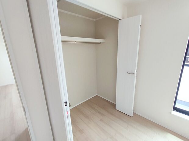 部屋ごとに設けた収納は、住みやすさへのこだわり。 