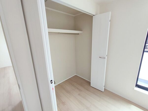 部屋ごとに設けた収納は、住みやすさへのこだわり。