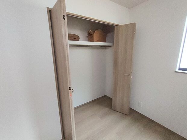 部屋ごとに設けた収納は、住みやすさへのこだわり。