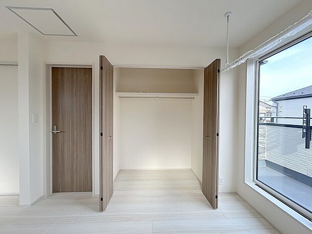 部屋ごとに設けた収納は、住みやすさへのこだわり。 