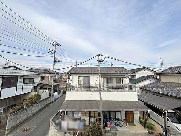 閑静な住宅地で、小さなお子様がいるご家族にも安心。