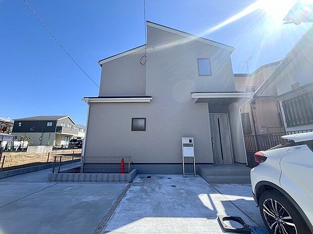 最寄り駅が徒歩13分。駅の近くに住めば、家族そろった朝食タイムがさらに楽しく。