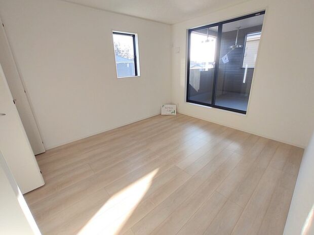 完成済み、実物をじっくりチェックできます。