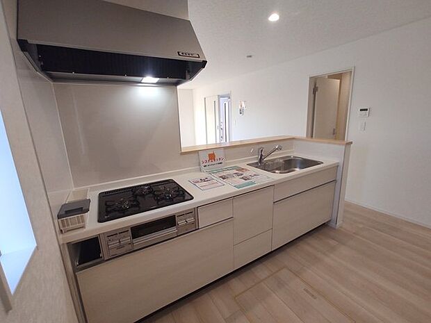 3口のガスコンロで、お料理はよりスピーディーに。