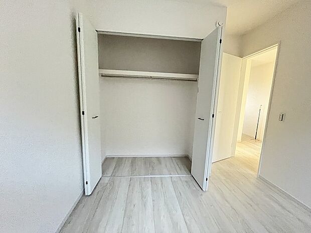 部屋ごとに設けた収納は、住みやすさへのこだわり。