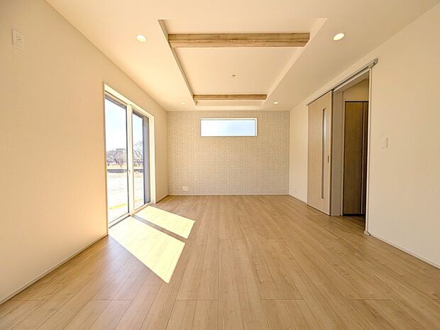 快適性とゆとりをデザインしたリビングは、広々した18帖。