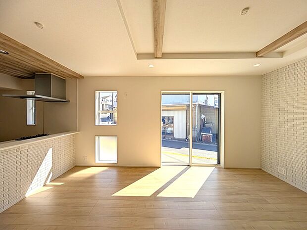 家族が自然に集りそうな広さが魅力のLDK。