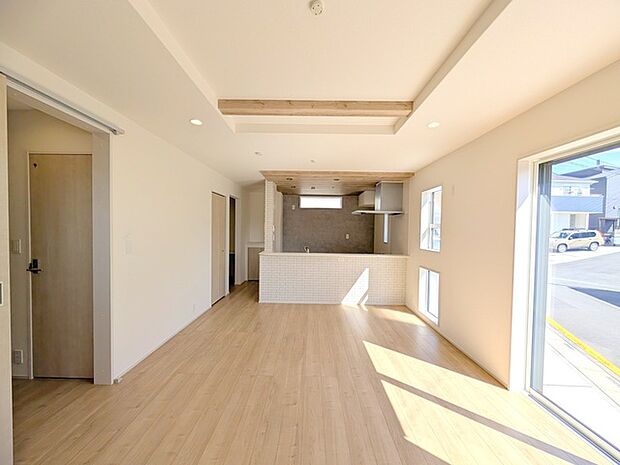 リビングは家具の配置も思いのまま。自由度が高い設計です。