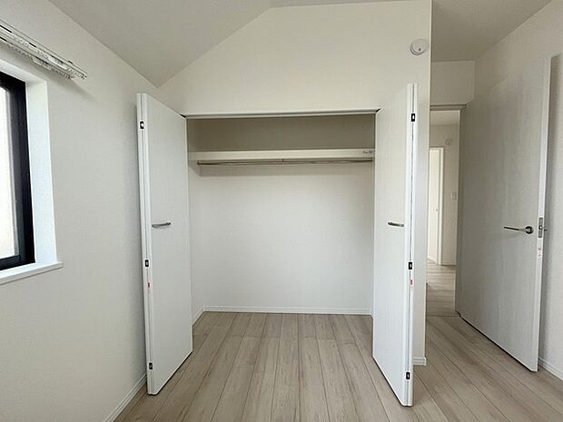 ご家族の思い出も大切にしまっておけるたっぷり収納。 