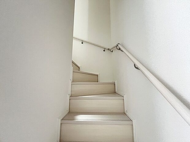 手すり付き階段
