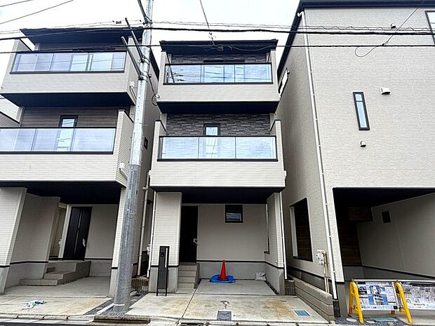 外観はスタイリッシュな都市型住宅です