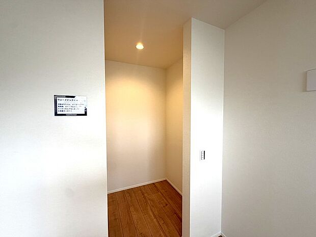 たっぷり収納で、お部屋の中はいつもキレイに片付きそうですね。