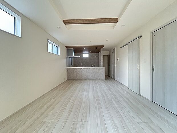 快適性とゆとりをデザインしたリビングは、広々した17.58帖。 