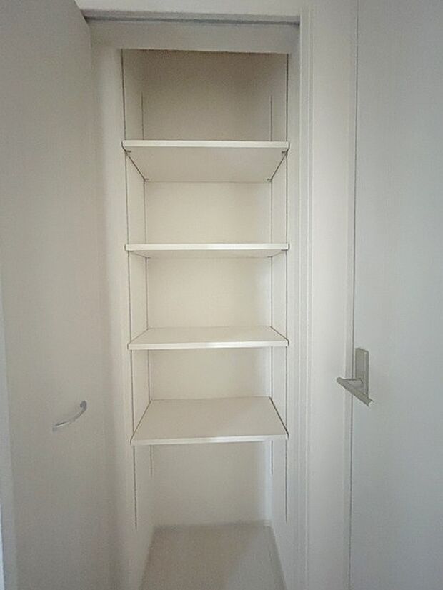 たっぷり収納で、お部屋の中はいつもキレイに片付きそうですね。 