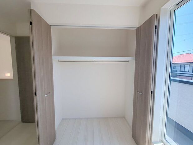 たっぷり収納で、お部屋の中はいつもキレイに片付きそうですね。