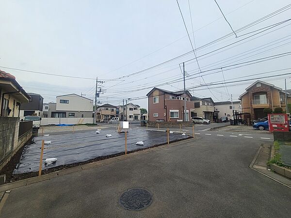 広々とした区画、穏やかな街並みが広がる安心感のある住環境