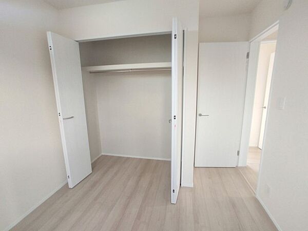 全居室収納スペース付きの物件です。
