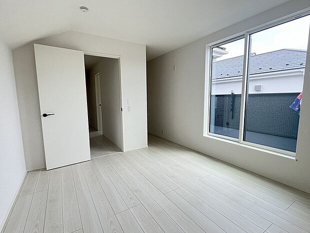 子供部屋には丁度良い洋室。