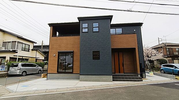 当分譲地はこちらの一棟のみの現場となります。ご覧になれますので、お気軽にお問い合わせください。 