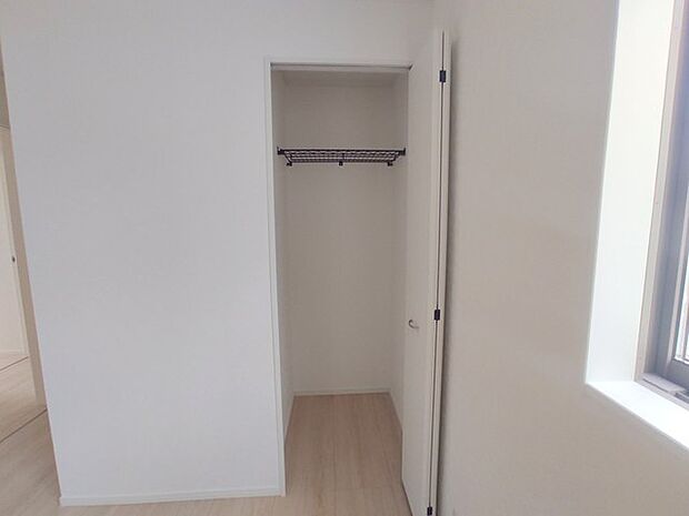 部屋ごとに設けた収納は、住みやすさへのこだわり。