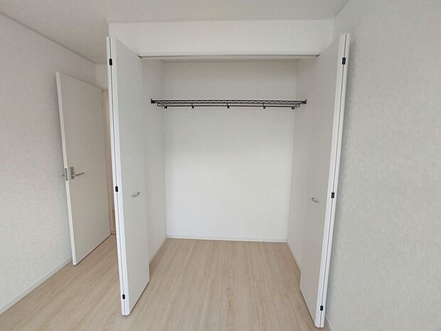 全居室収納スペース付きの物件です。