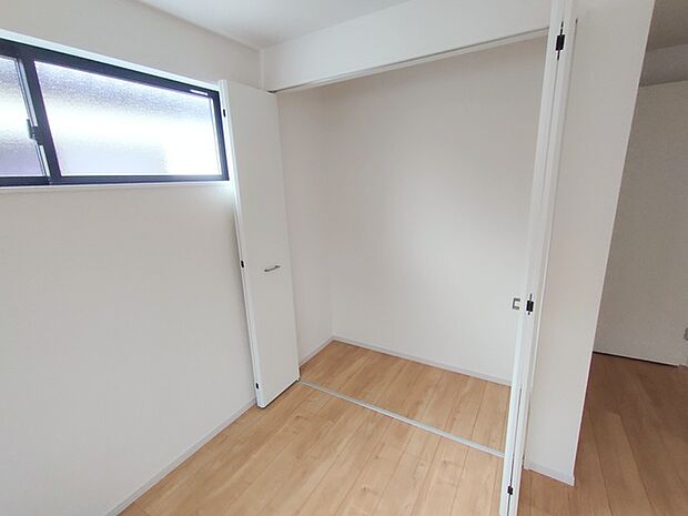 子供部屋にも嬉しい全居室収納スペース。