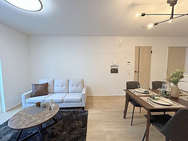 完成物件ですから、実際の生活イメージがつかめます。まずはごゆっくり見てみてください。