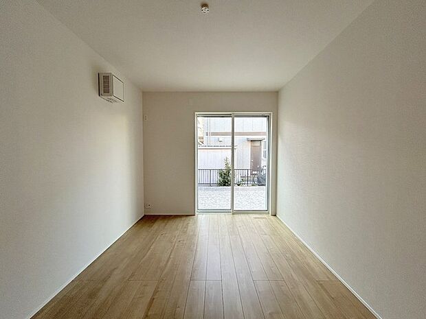 完成済み、実物をじっくりチェックできます。